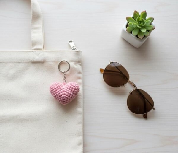 Heart Crochet Keychain Pattern PDF, Beginner Amigurumi Tutorial, Small Stuffed Plush  Gift