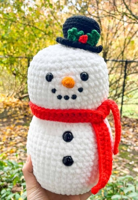 DIY crochet Christmas ornaments